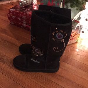 Skecher boots size 8. Runs like a 8 1/2 to 9